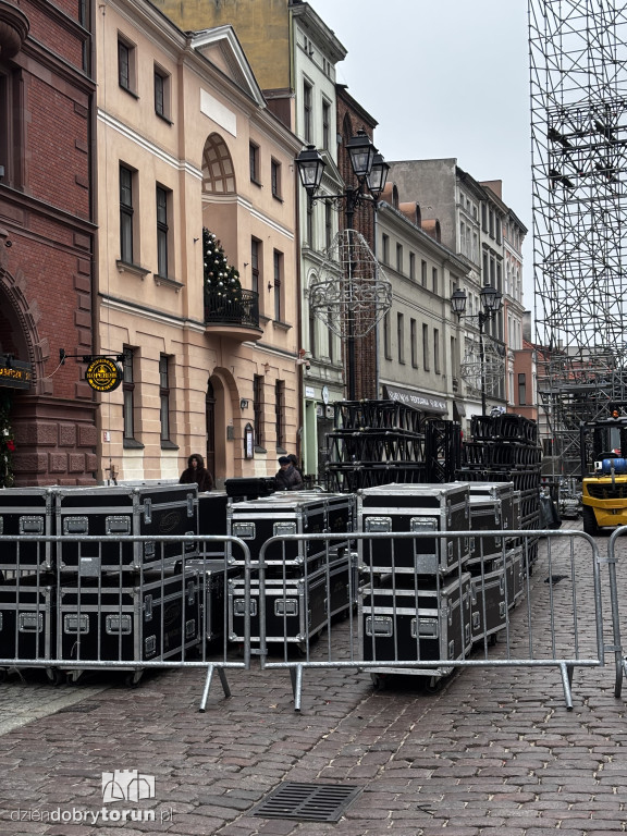 Sylwestrowa scena już prawie gotowa!