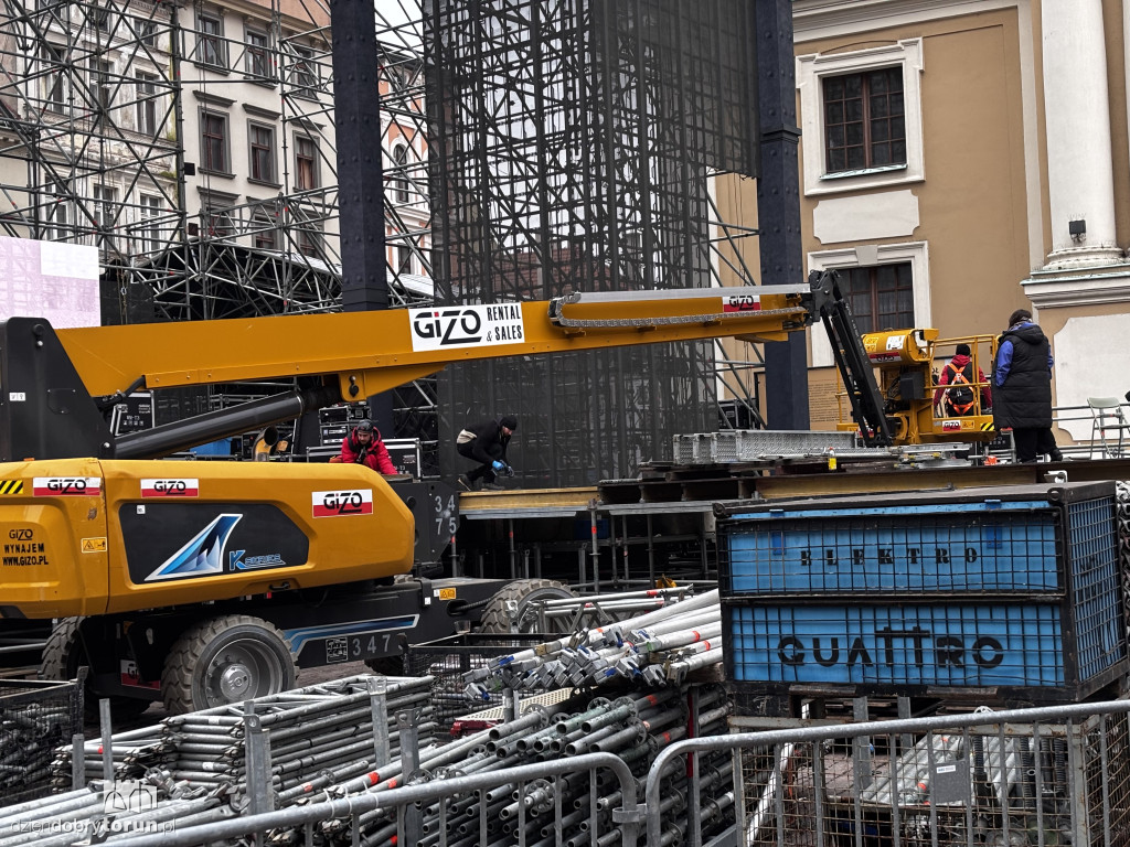 Sylwestrowa scena już prawie gotowa!