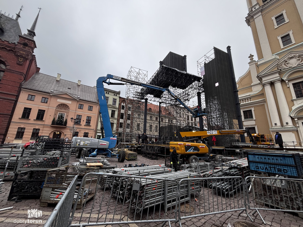 Sylwestrowa scena już prawie gotowa!