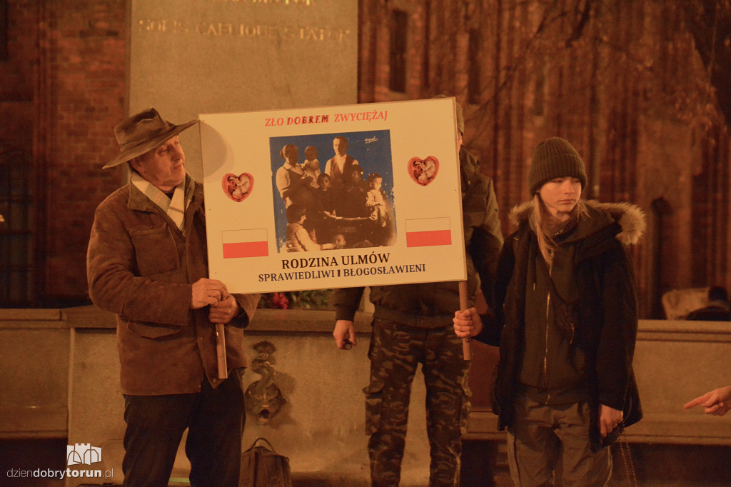 Publiczny Różaniec na toruńskiej starówce