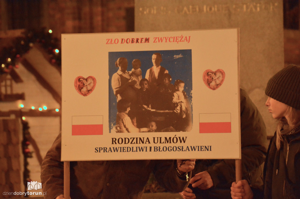 Publiczny Różaniec na toruńskiej starówce