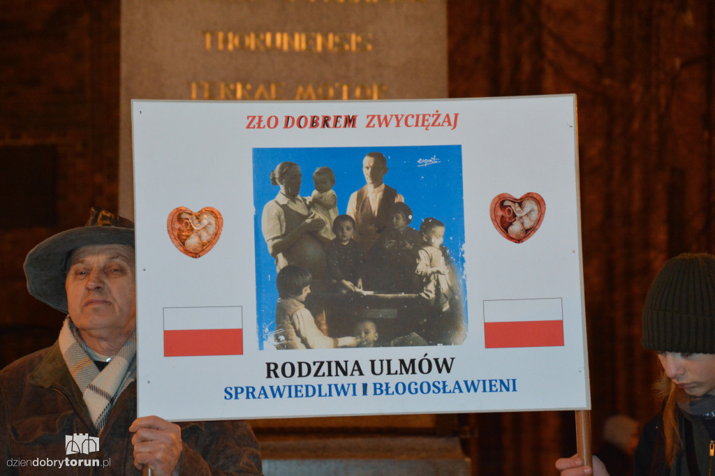 Publiczny Różaniec na toruńskiej starówce