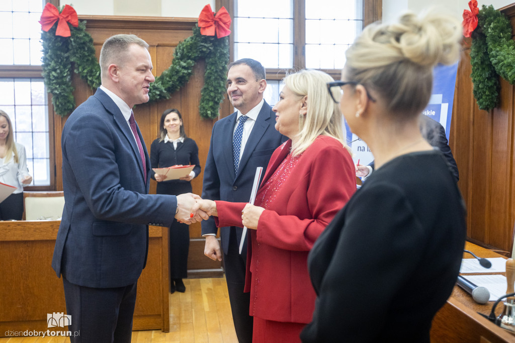 Wręczenie umów w ramach FEdKP