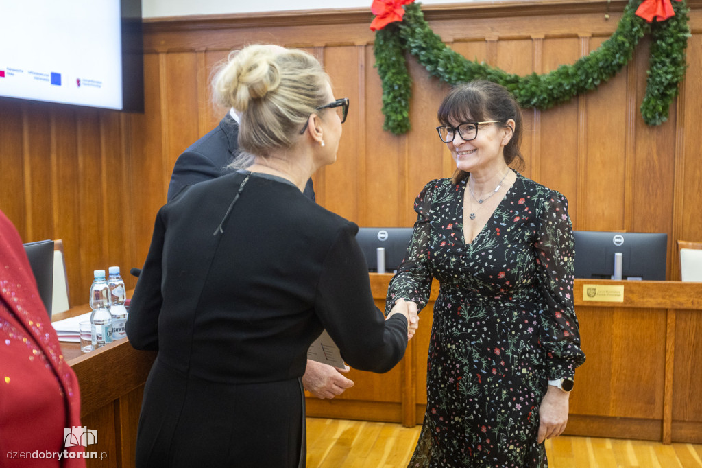 Wręczenie umów w ramach FEdKP