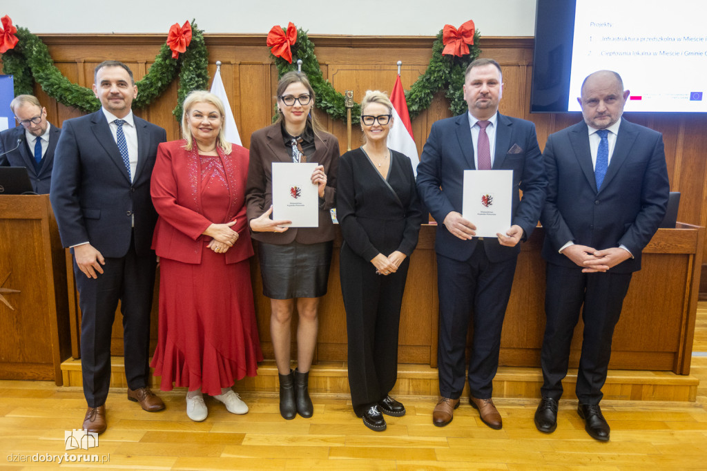 Wręczenie umów w ramach FEdKP