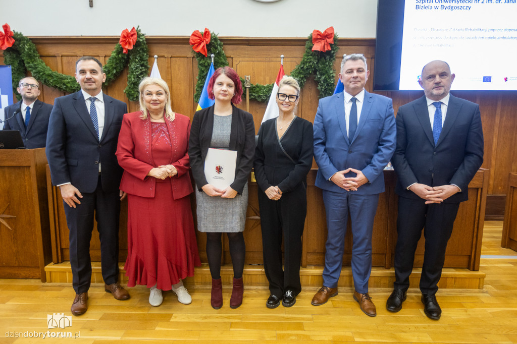 Wręczenie umów w ramach FEdKP