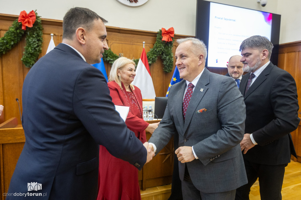 Wręczenie umów w ramach FEdKP