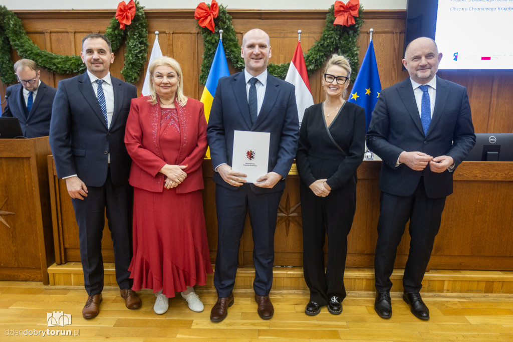 Wręczenie umów w ramach FEdKP