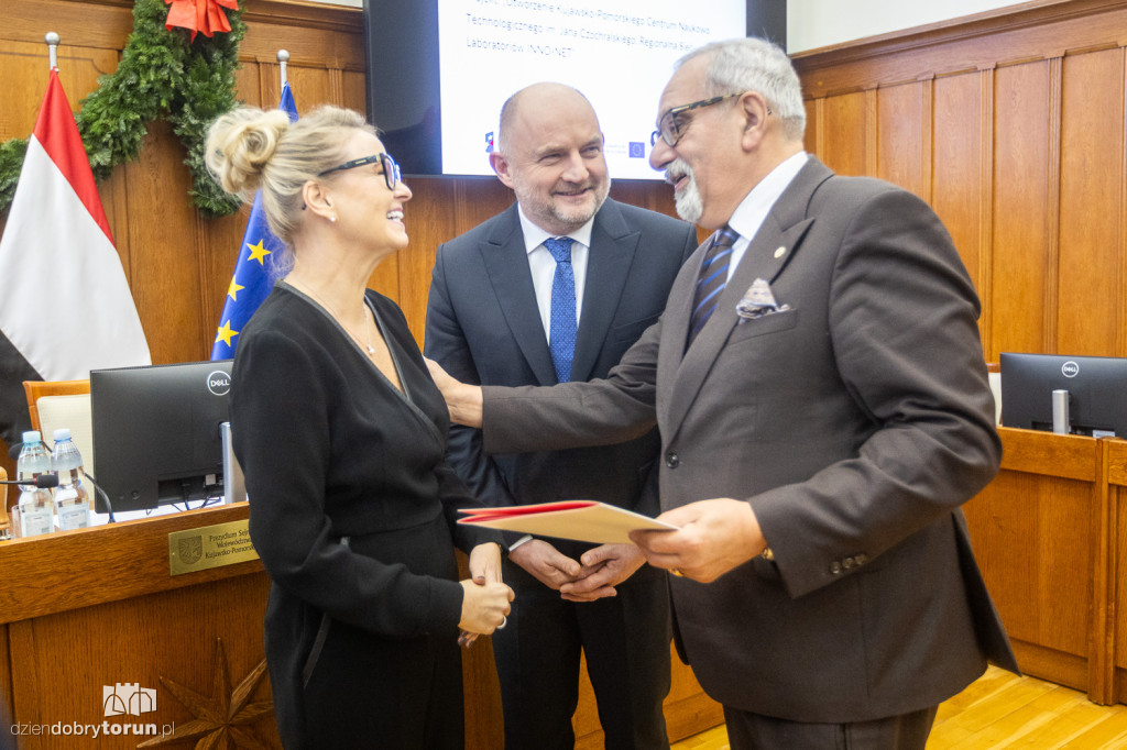 Wręczenie umów w ramach FEdKP