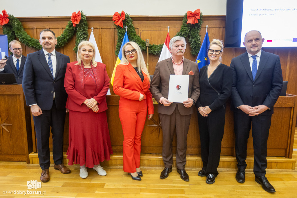 Wręczenie umów w ramach FEdKP