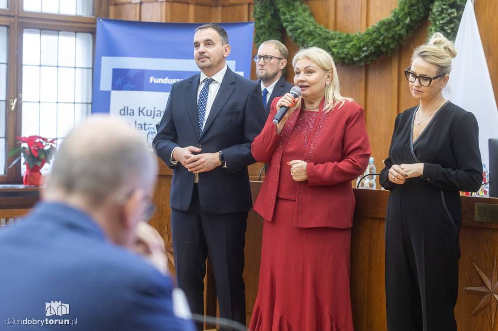 Wręczenie umów w ramach FEdKP