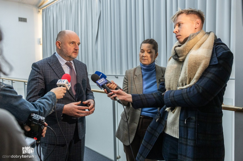 Marszałek spotkał się z bezdomnymi