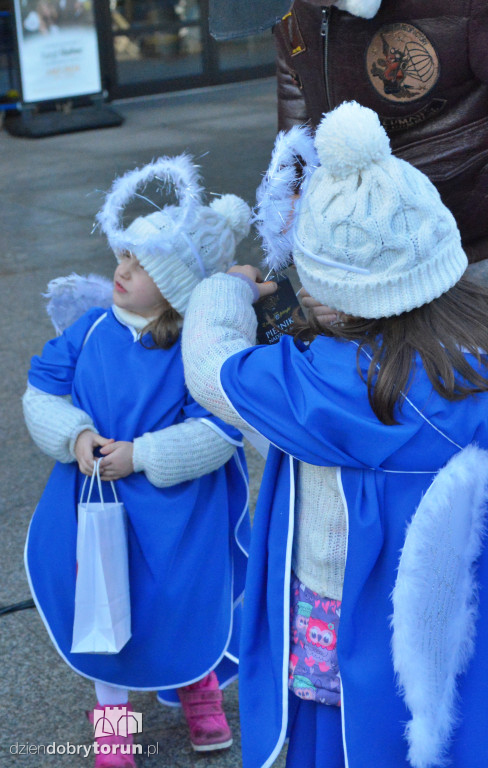 Nowy aniołek przed CKK Jordanki