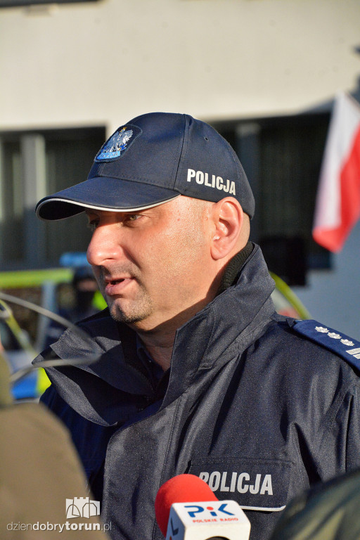 Przekazanie wozów dla policji