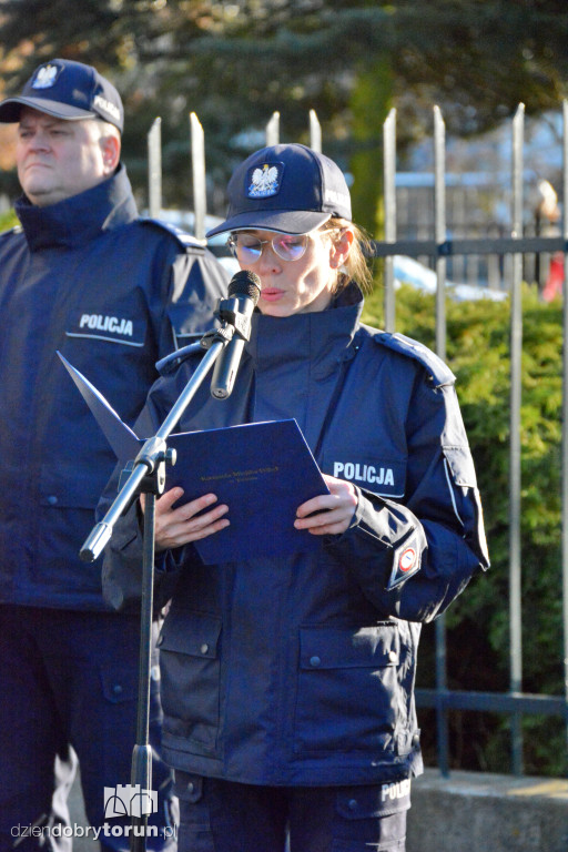 Przekazanie wozów dla policji