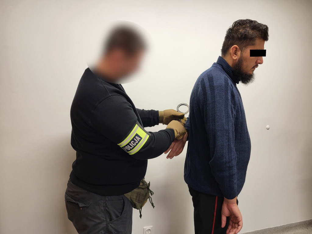 Policja przejęła transport nielegalnych migrantów