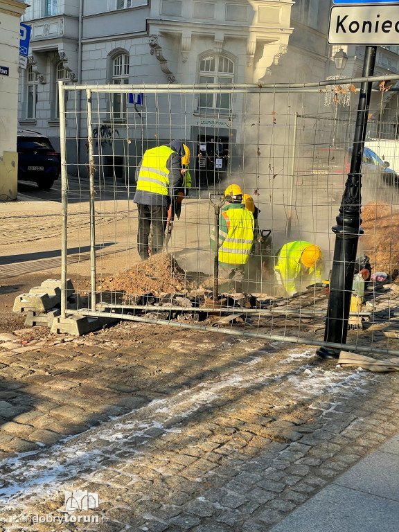 Awaria ciepłociągu w Toruniu