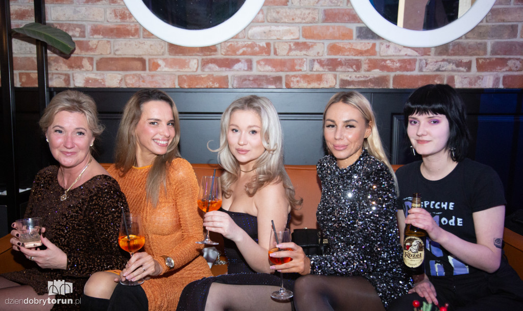 Cekinowy Bal Karnawałowy w 737 Flight Club