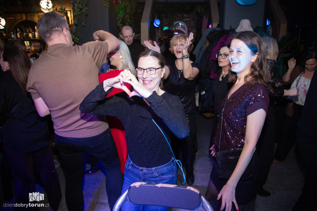 Cekinowy Bal Karnawałowy w 737 Flight Club