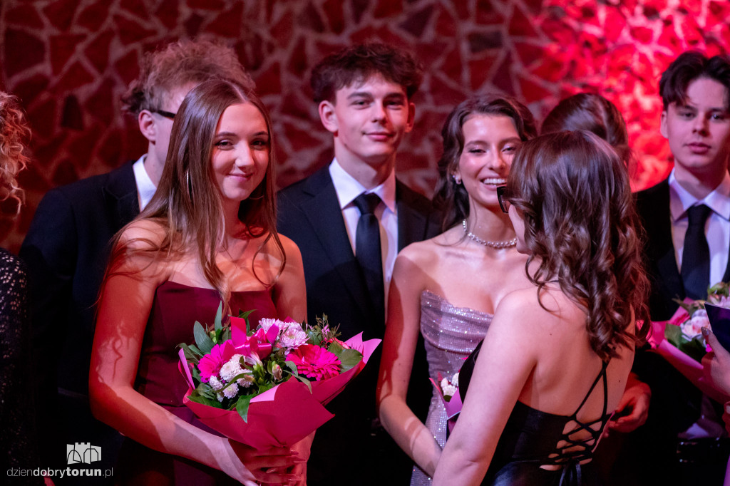 Studniówka VIII LO i ZSPS w CKK Jordanki