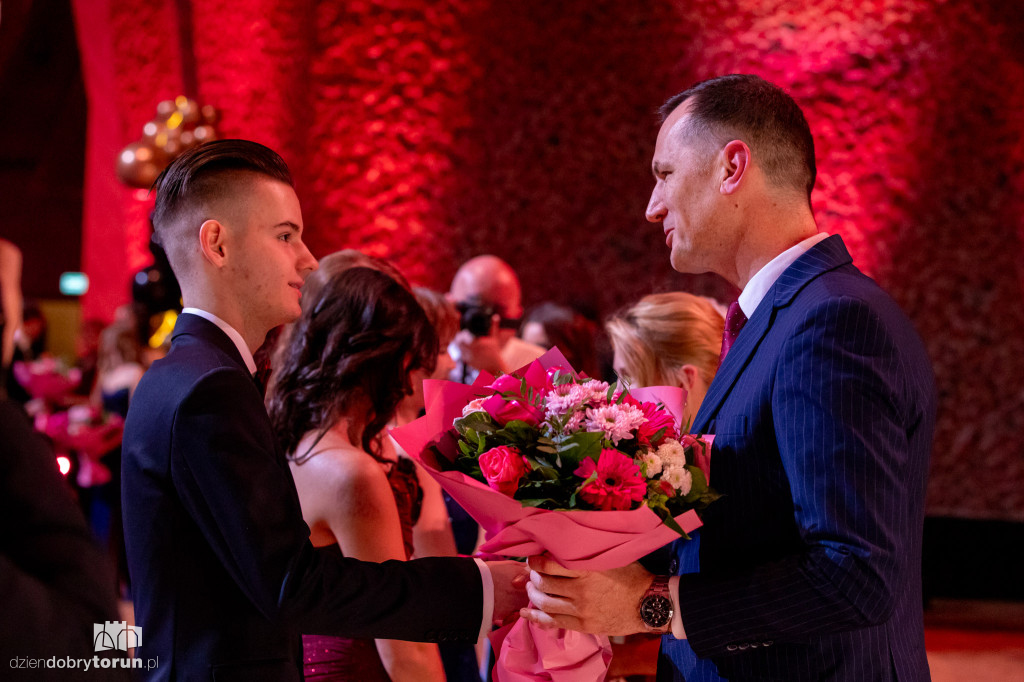 Studniówka VIII LO i ZSPS w CKK Jordanki