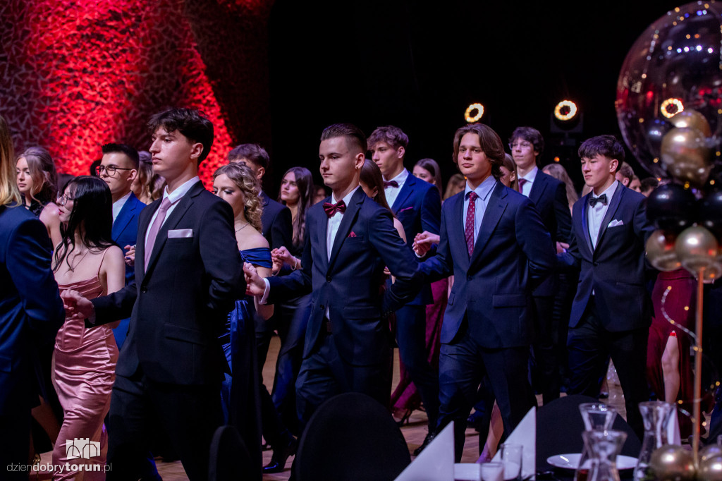 Studniówka VIII LO i ZSPS w CKK Jordanki