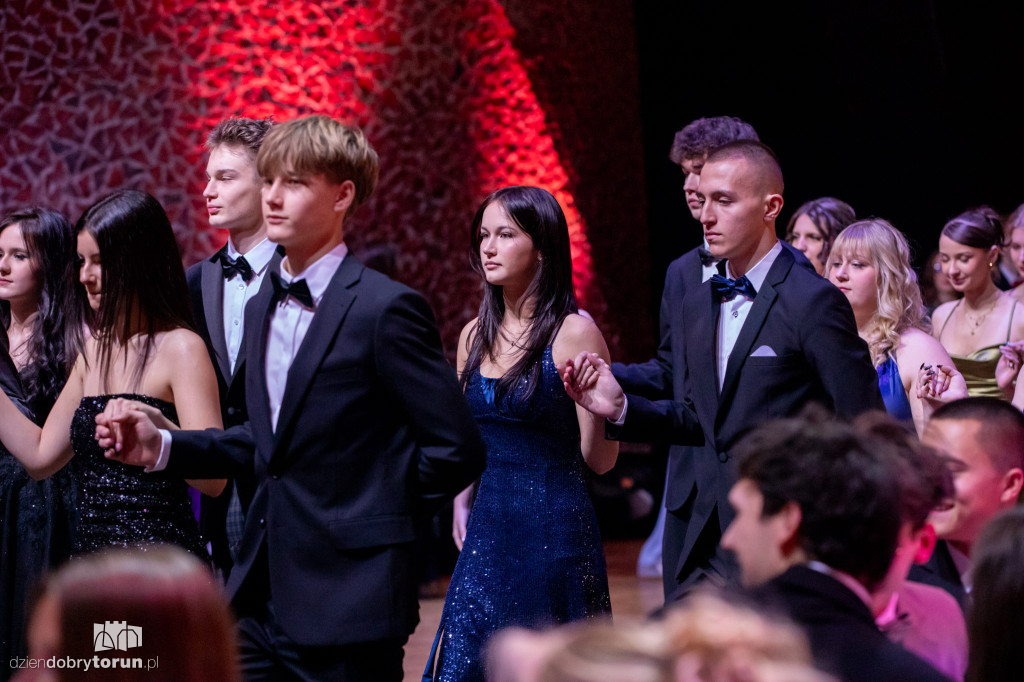 Studniówka VIII LO i ZSPS w CKK Jordanki