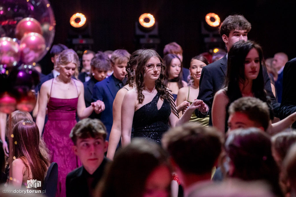 Studniówka VIII LO i ZSPS w CKK Jordanki