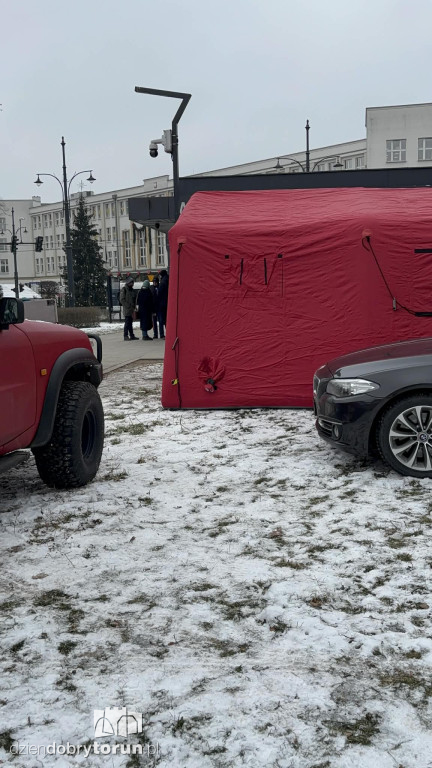 Namioty grzewcze przy przystankach