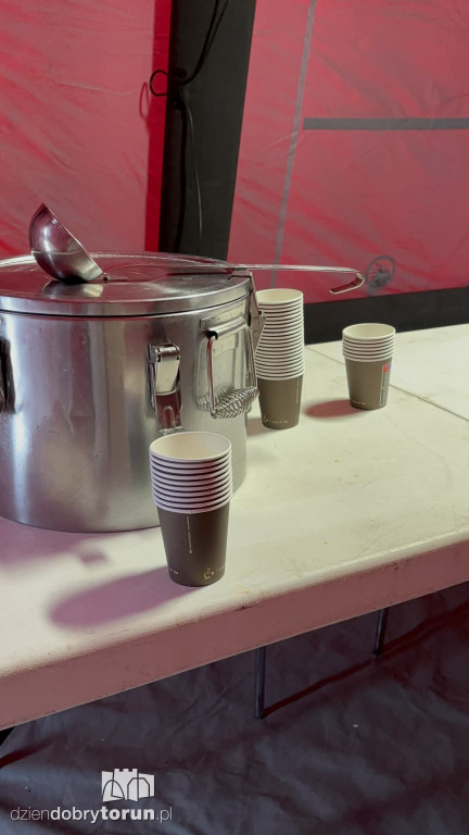 Namioty grzewcze przy przystankach