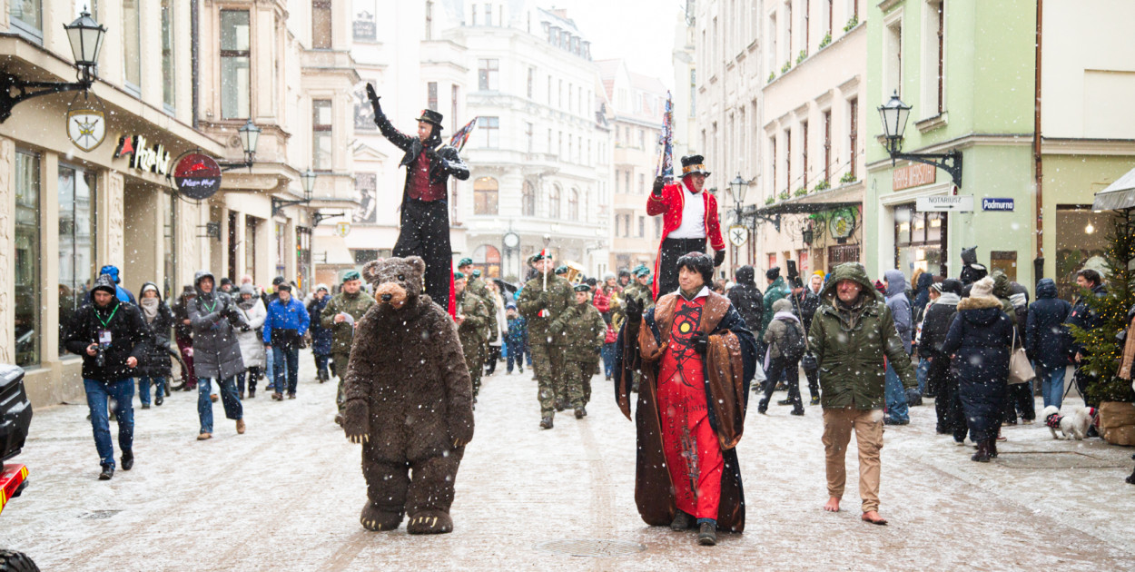34. Finał WOŚP - przemarsz orkiestry