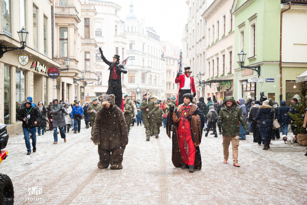 34. Finał WOŚP - przemarsz orkiestry