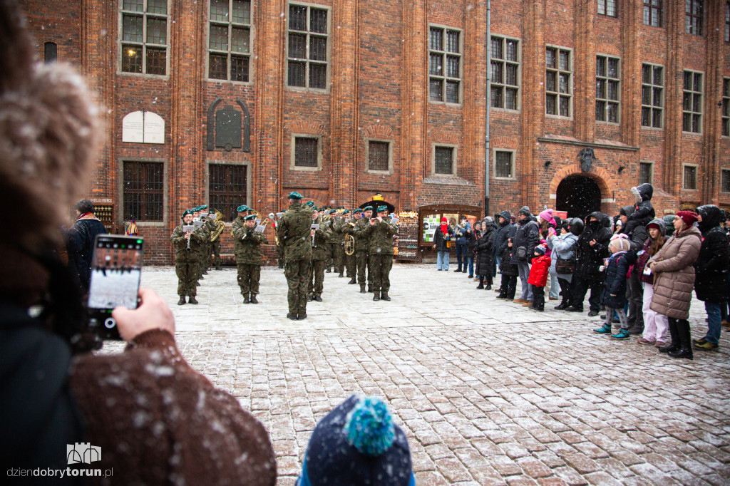 34. Finał WOŚP - przemarsz orkiestry