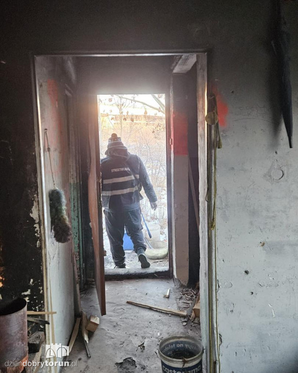 Streetworkerzy sprawdzają pustostany