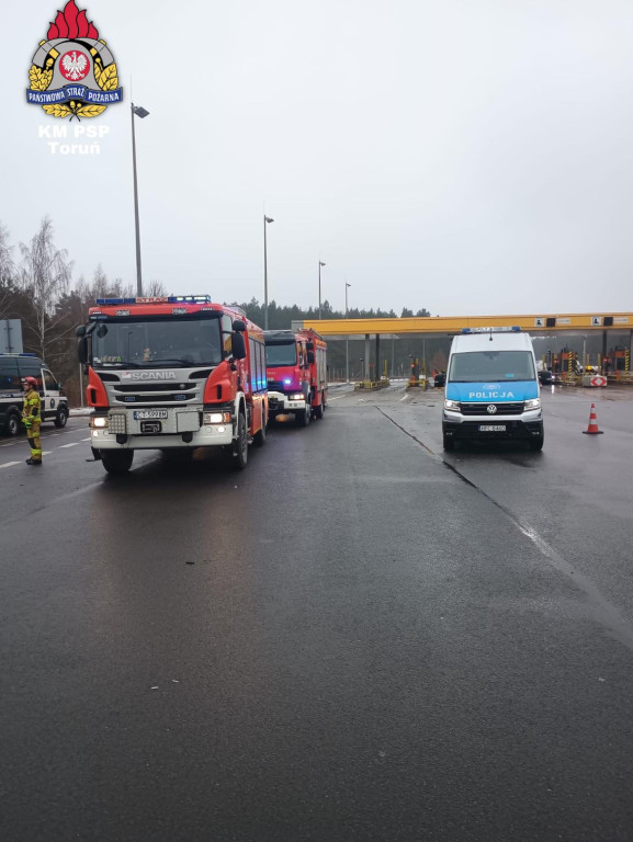 Zderzenie ciężarówek na A1. Akcja służb przy bramkach