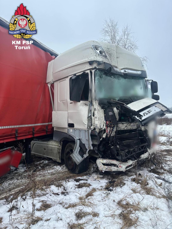 Zderzenie ciężarówek na A1. Akcja służb przy bramkach