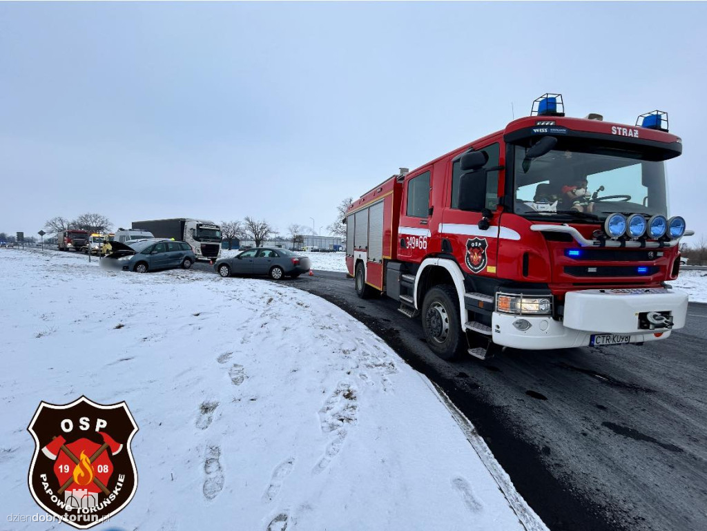 Wypadek trzech aut w Ostaszewie