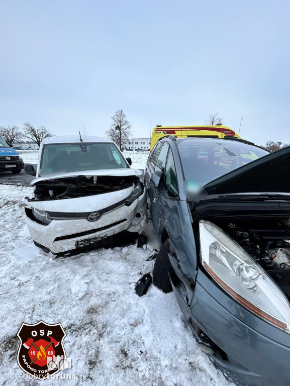 Wypadek trzech aut w Ostaszewie