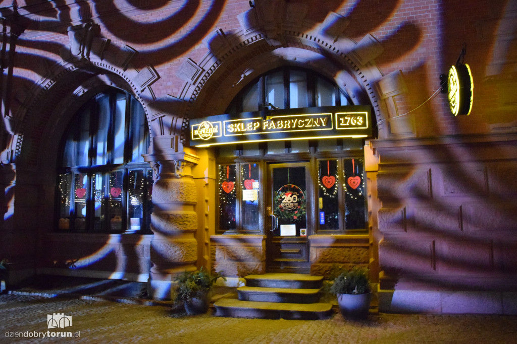 Ruchome murale Love is in the square