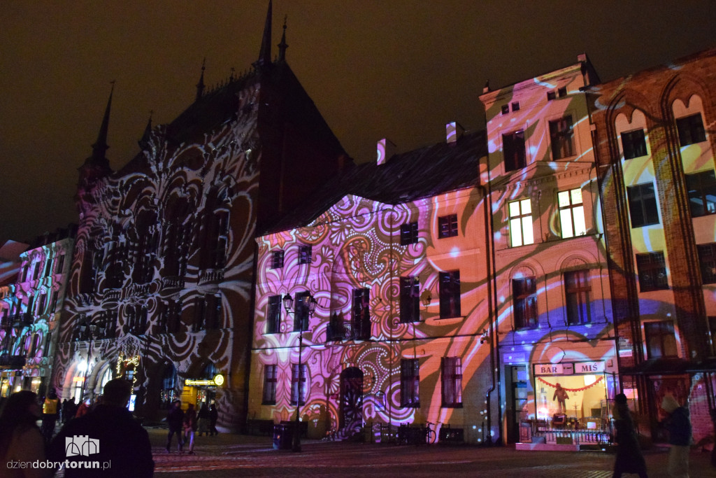 Ruchome murale Love is in the square