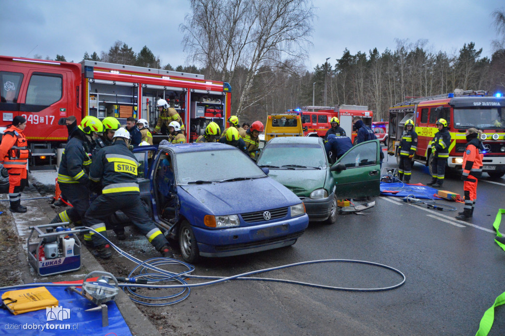 Ćwiczenia służb przy Rondzie Olimpijczyków