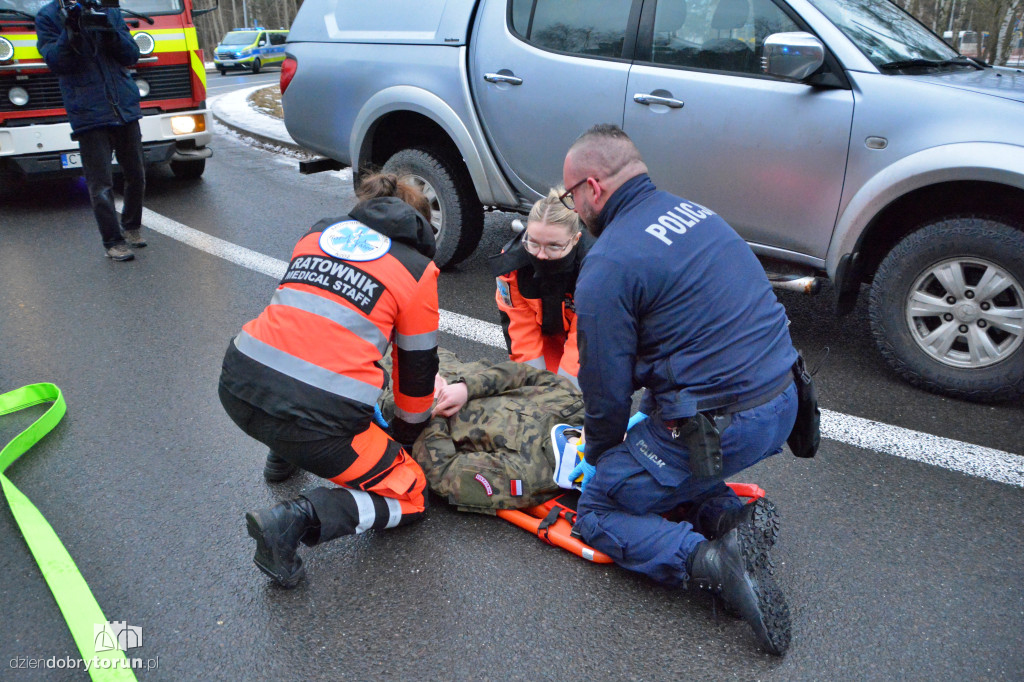 Ćwiczenia służb przy Rondzie Olimpijczyków