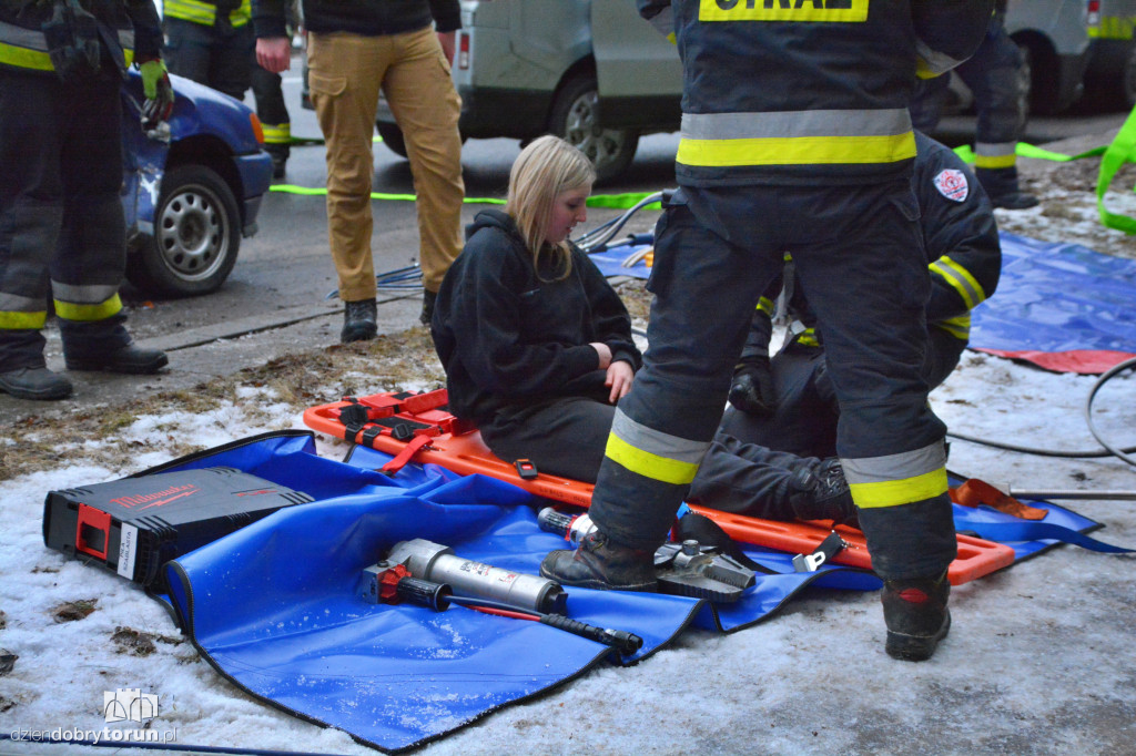 Ćwiczenia służb przy Rondzie Olimpijczyków