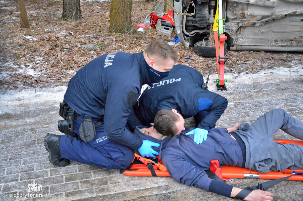 Ćwiczenia służb przy Rondzie Olimpijczyków