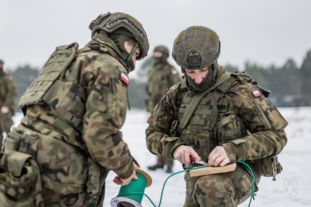 Eksplozje pod Toruniem. Tak szkolą się przyszli dowódcy