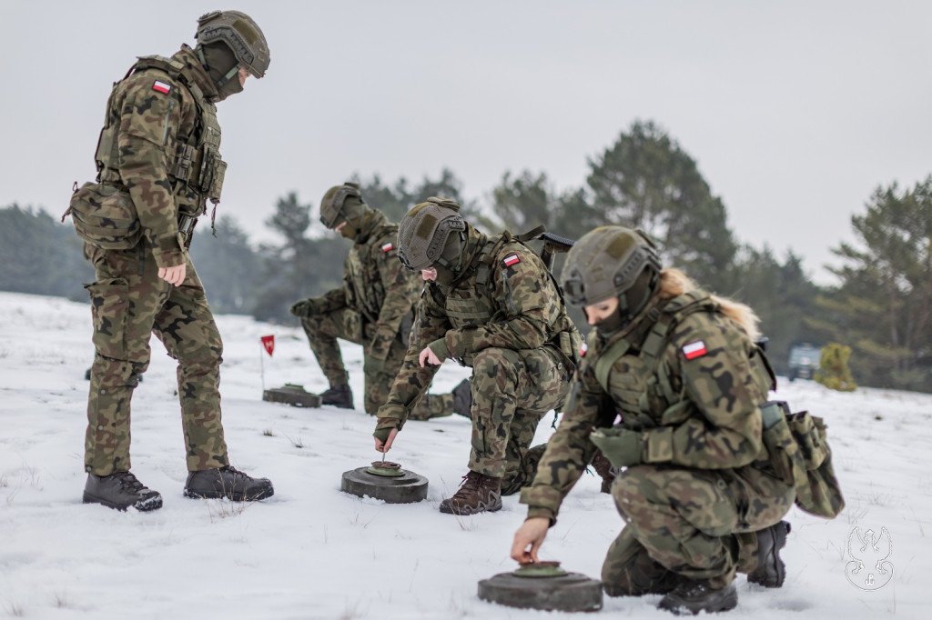 Eksplozje pod Toruniem. Tak szkolą się przyszli dowódcy