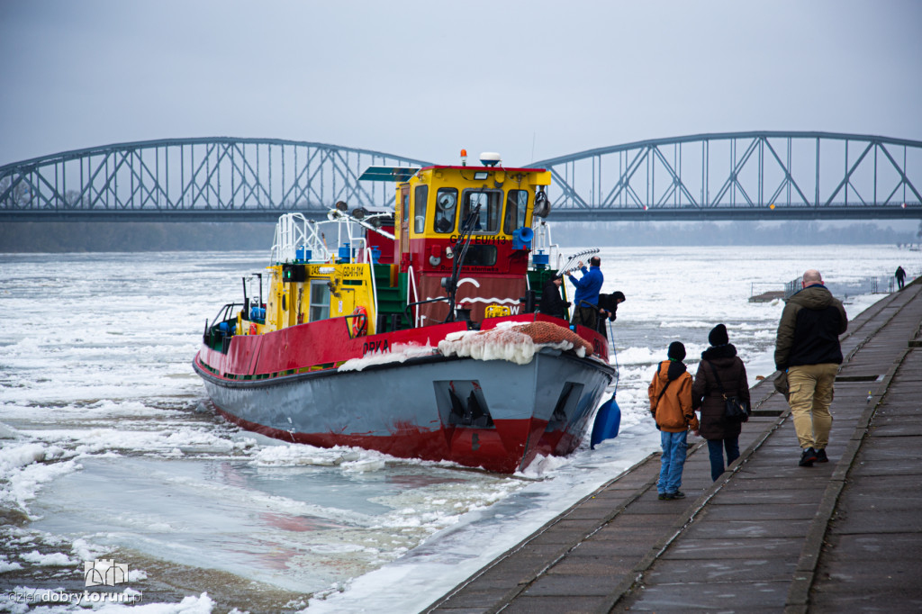 Lodołamacze dopłynęły do Torunia
