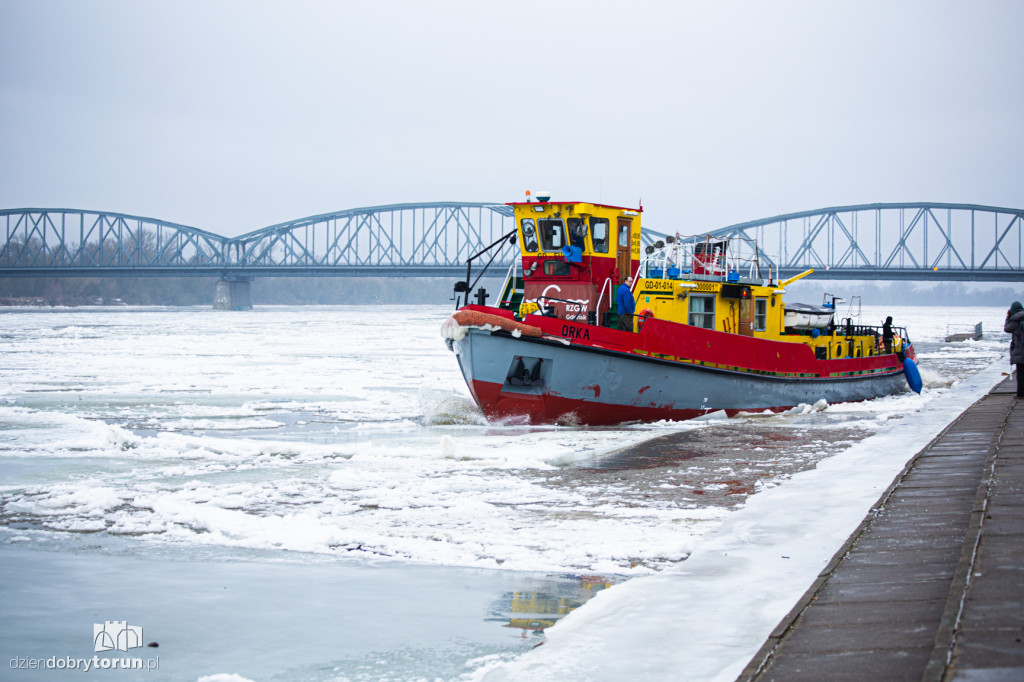 Lodołamacze dopłynęły do Torunia