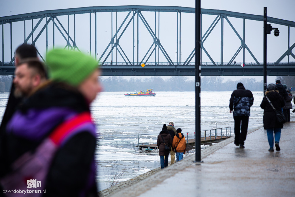 Lodołamacze dopłynęły do Torunia