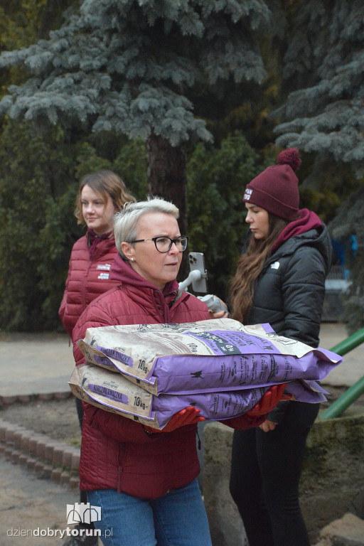 Karma dotarła do toruńskiego schroniska